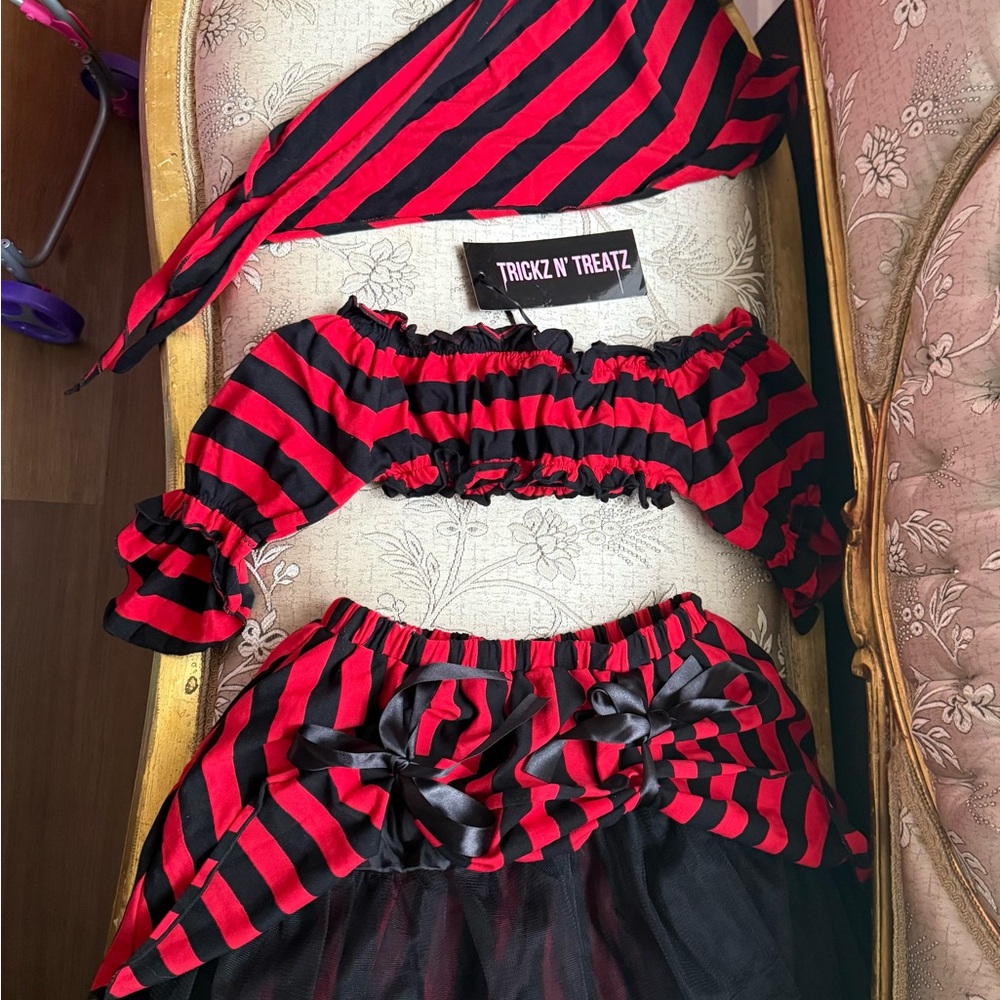 Xs Adorable DOLLS KILL pirate Oufit.